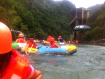 黄腾峡漂流激情水战